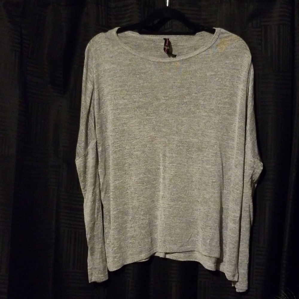 Betsey Johnson Performance Gray Top size M